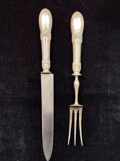 Lot of silver handles including:
- an hors...