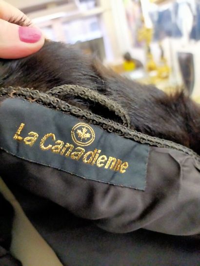 LA CANADIENNE
Jacket in dark mink
T : 38
(wear,...