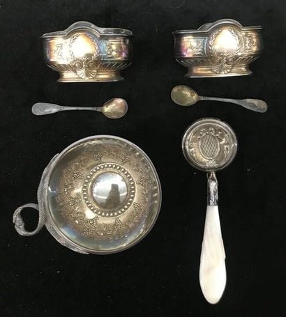 Silver lot: wine taster, a pair of glass...