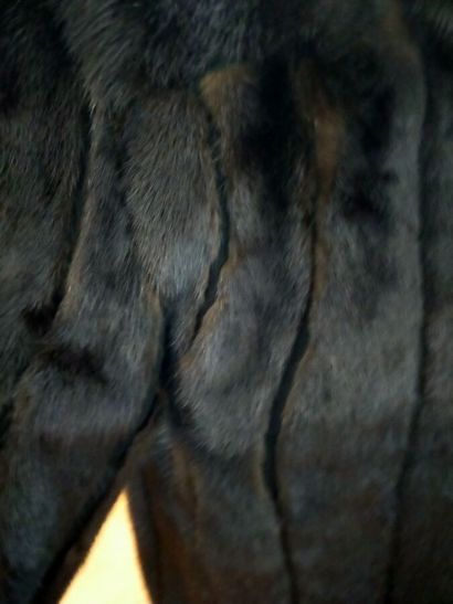ANGEL FURS
Jacket in dark mink
Two pockets,...