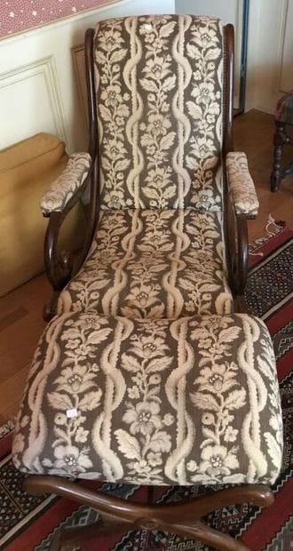 Mahogany two-part lounge chair
Restoration...