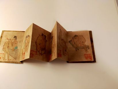 JAPAN
Three erotic prints and erotic folding...