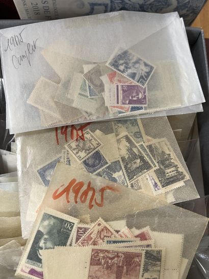 ** 1 box France : important lot of complete...