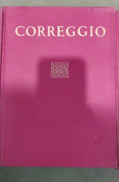Lot of art history books including monographs...