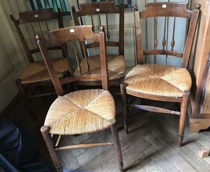 Four straw chairs in natural wood
Back with...