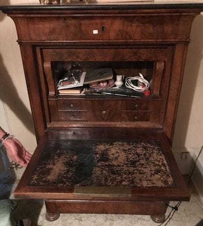 Mahogany veneer single leaf secretary
Black...