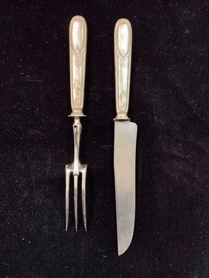 Lot of silver handles including:
- an hors...