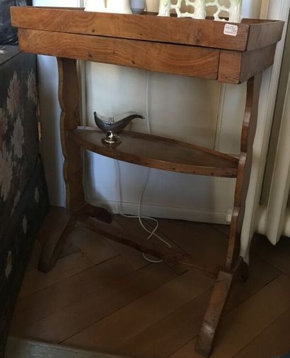 Fruitwood worker
Shelf of crotch
A drawer...