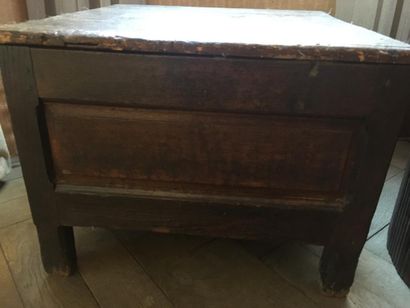 Salt chest in molded oak
Height : 55,5 55,5...