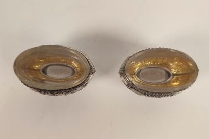 Pair of silver saltshakers
Weight : 18 g...