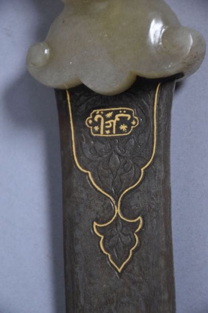 Large Indian dagger of Mughal style. Khanjar...