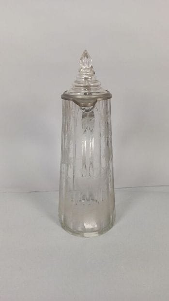 Bohemian crystal decanter
Height : 33 cm...