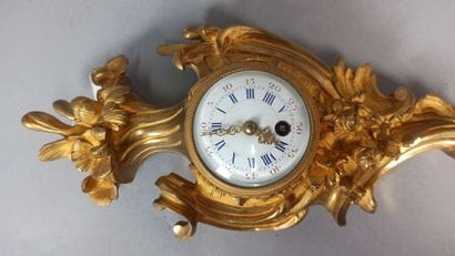 Petit cartel en bronze doré
Style Louis XV
Haut....
