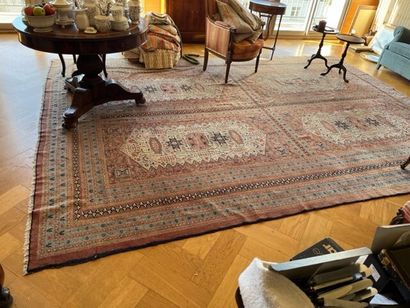 Tapis Pakistan
Haut.: 400 ; Larg. : 300 ...