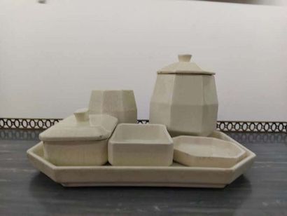 SAINT CLEMENT 
Smoker's set in white glazed...