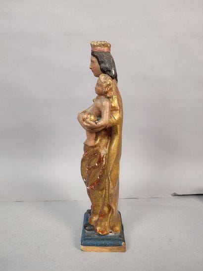 Virgin and Child
Polychrome and gilded wood...