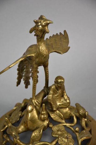 VIETNAM
Gilt bronze perfume burner with dragons...