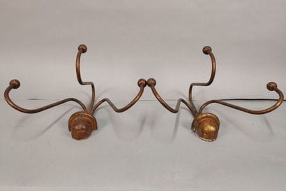 TRAVAIL MODERNE
Paire de porte-manteaux en...