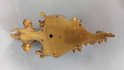 Petit cartel en bronze doré
Style Louis XV
Haut....