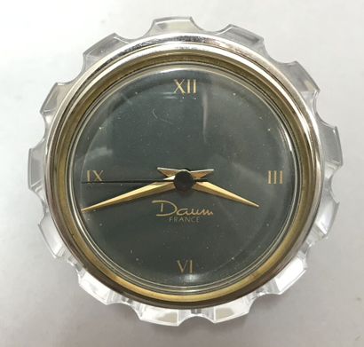 DAUM
Table clock in crystal
Length : 15 cm
Diameter...