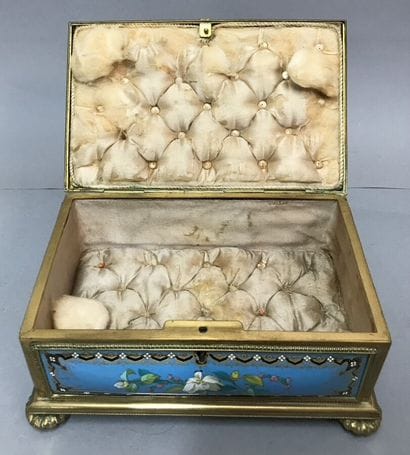 Jewelry box in the taste of Sevres with painted...