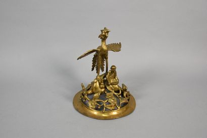 VIETNAM
Gilt bronze perfume burner with dragons...