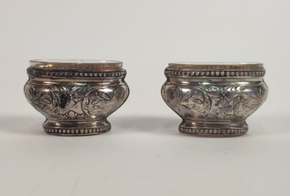 Pair of silver saltshakers
Weight : 18 g...