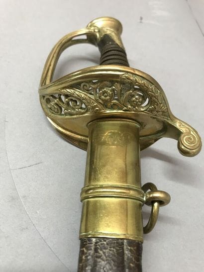 Officer's sword
Gilded metal handle
(damaged...