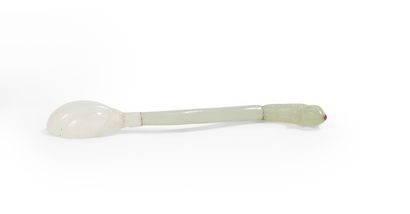 Mughal style spoon in two-tone celadon jade,...