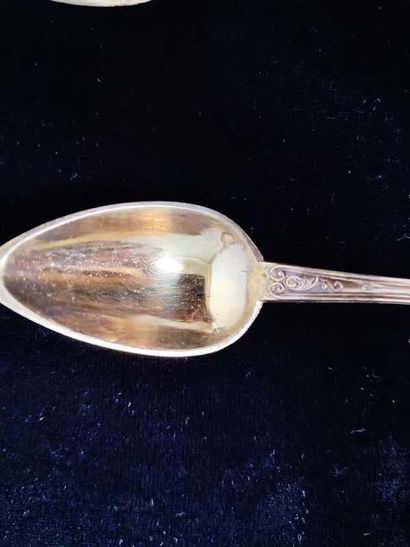 Set of six small coffee spoons in vermeil
Minerve...