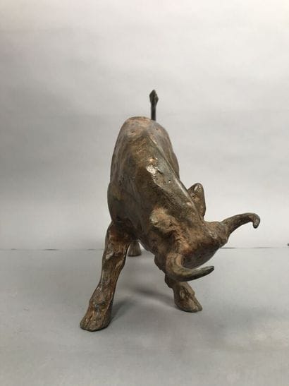 P. CHENE (XXth century)
Bull in patinated...