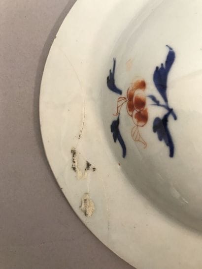 China 18th century
Porcelain beard dish with...