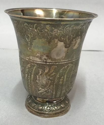 Silver tulip-shaped kettle, the body engraved...