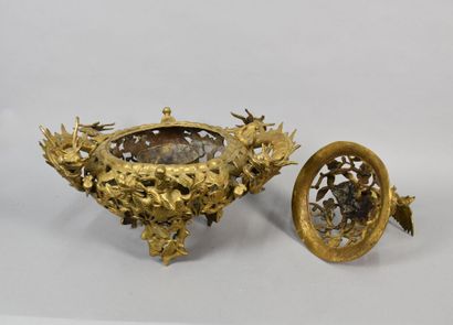 VIETNAM
Gilt bronze perfume burner with dragons...
