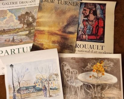 Lots of posters of art exhibitions from museums...