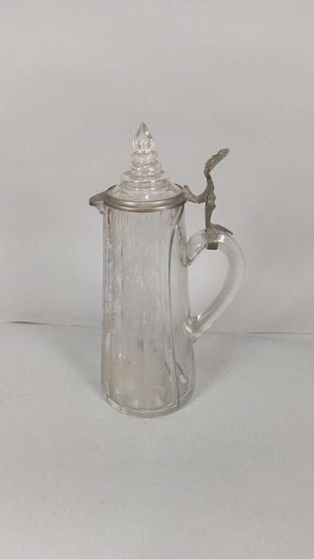 Bohemian crystal decanter
Height : 33 cm...
