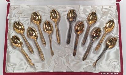 12 gilded silver mocha spoons
Weight : 115...