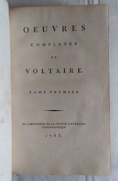 VOLTAIRE (né François-Marie AROUET), 