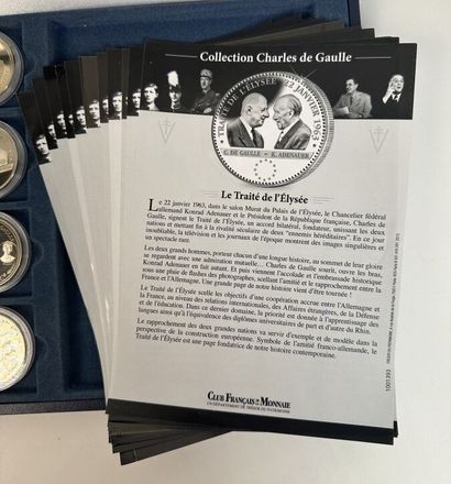 Box of 12 medals, Charles de Gaulle collection,...