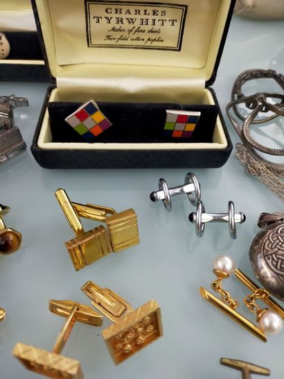 Cufflink set