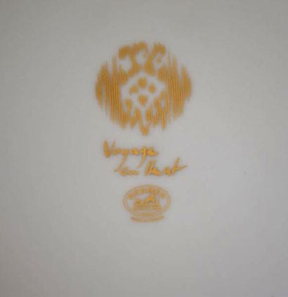 HERMES Paris
Large round porcelain dish :...