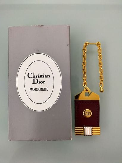 CHRISTIAN DIOR
Key ring in gilded metal and...