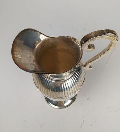 A silver-plated metal pourer
Height : 28...