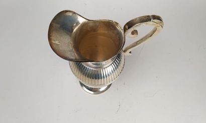 A silver-plated metal pourer
Height : 28...