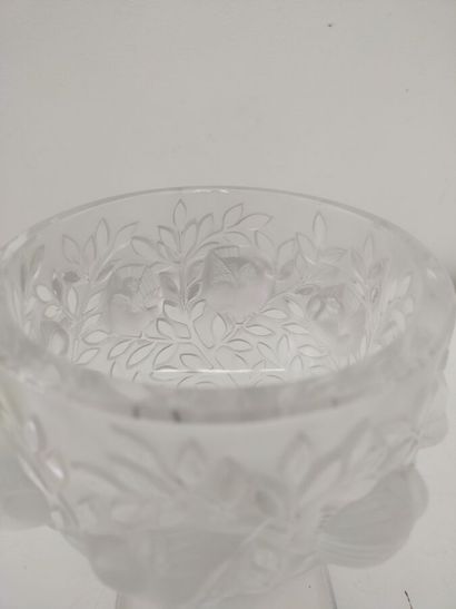 LALIQUE FRANCE
Set of three vases
-Vase on...