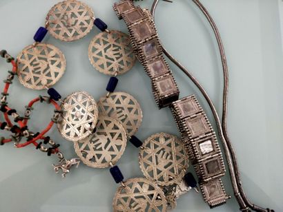 Lot of ethnic jewelry