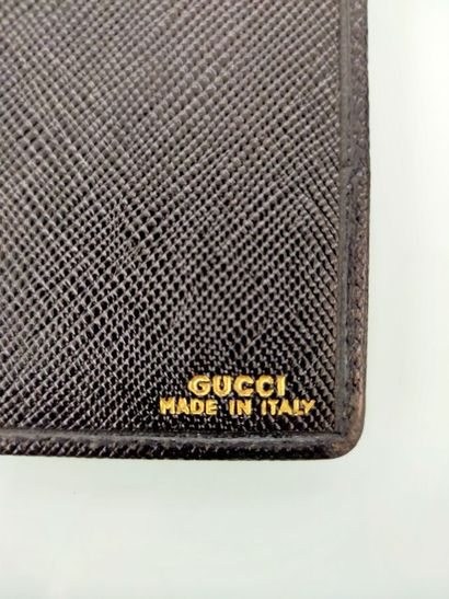 GUCCI
Two black leather card pockets