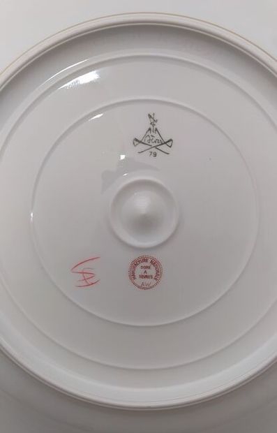 SEVRES
30 white porcelain cake plates with...