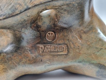 Pierre CHENET (XXth-XXIst)
Bear at rest
Bronze...