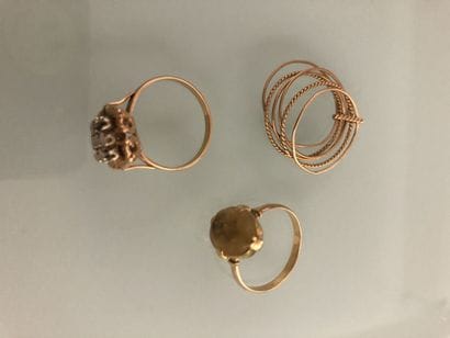 Yellow gold ring paved with nine white stones...